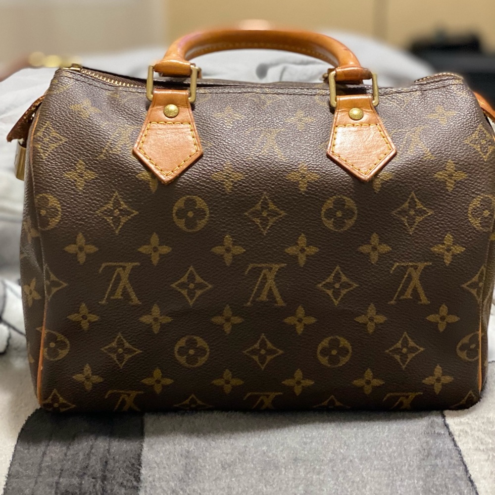 Authentic Louis Vuitton Speedy 25